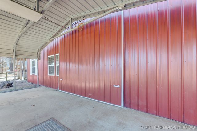 22781 S 490 Road, Tahlequah, OK 74464