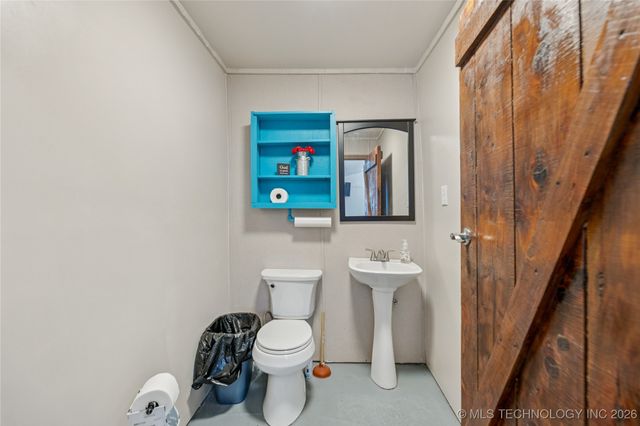 22781 S 490 Road, Tahlequah, OK 74464