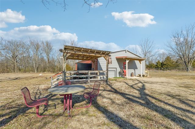 22781 S 490 Road, Tahlequah, OK 74464