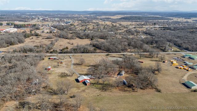 22781 S 490 Road, Tahlequah, OK 74464