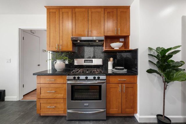 940 Glenview Drive, San Bruno, CA 94066