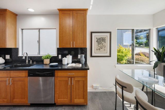940 Glenview Drive, San Bruno, CA 94066