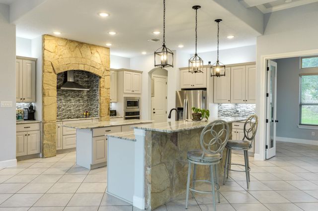 346 Blackbird DR, Spring Branch, TX 78070