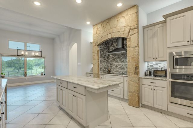 346 Blackbird DR, Spring Branch, TX 78070
