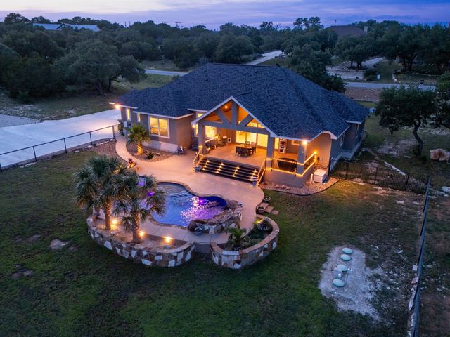 346 Blackbird DR, Spring Branch, TX 78070