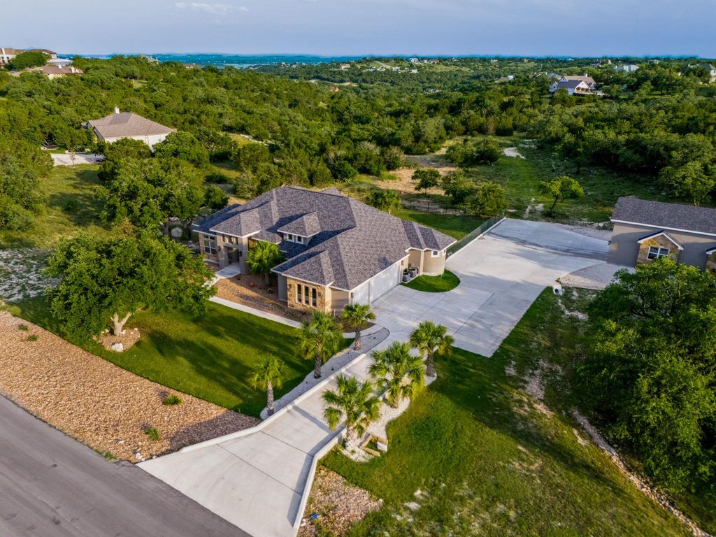 346 Blackbird DR, Spring Branch, TX 78070