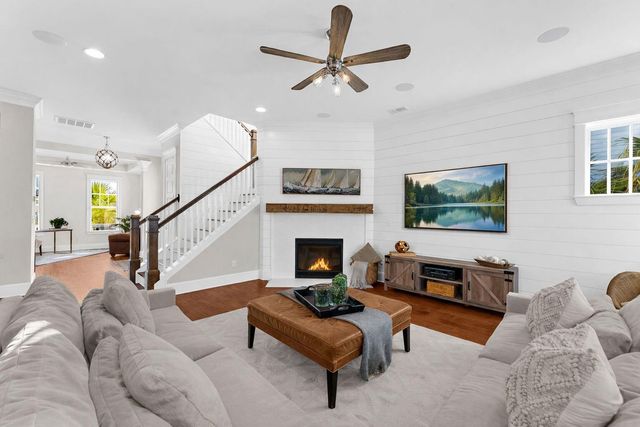 1636 Oak Leaf Street, Charleston, SC 29492