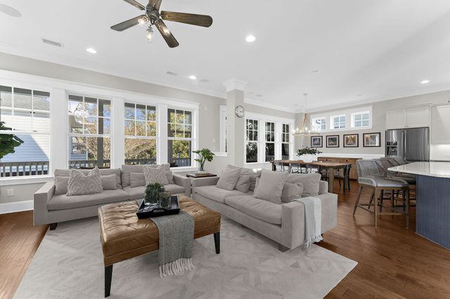 1636 Oak Leaf Street, Charleston, SC 29492