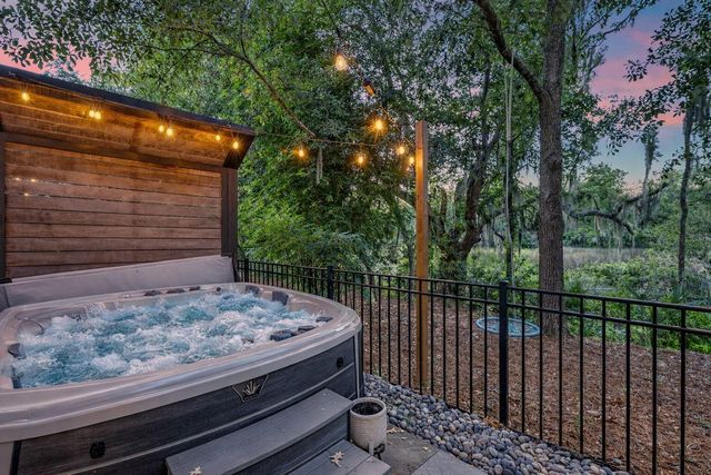 1636 Oak Leaf Street, Charleston, SC 29492