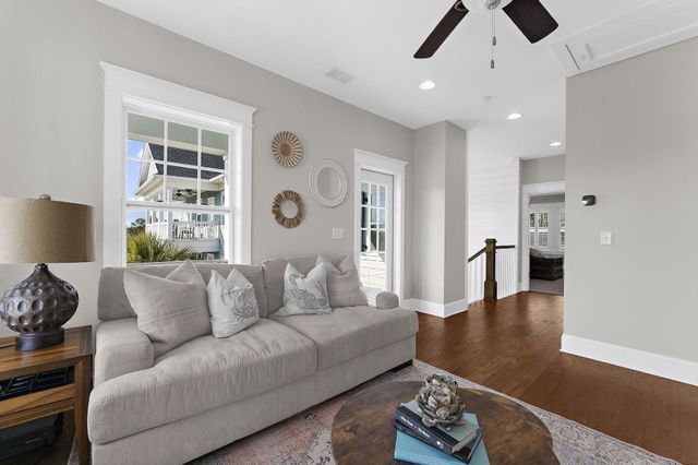 1636 Oak Leaf Street, Charleston, SC 29492