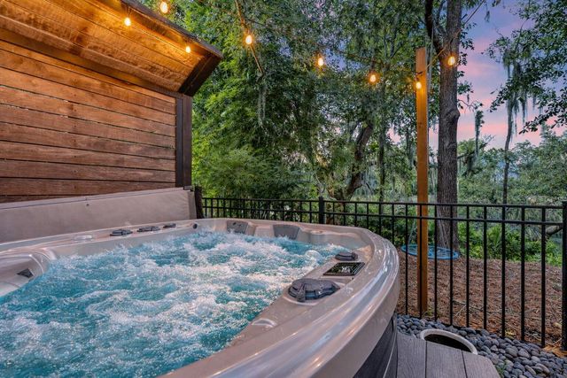 1636 Oak Leaf Street, Charleston, SC 29492