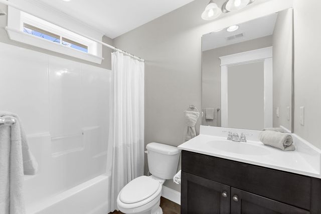 1636 Oak Leaf Street, Charleston, SC 29492