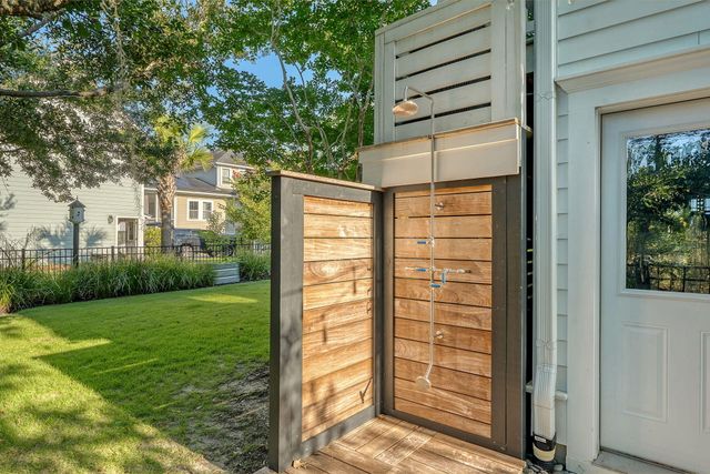 1636 Oak Leaf Street, Charleston, SC 29492