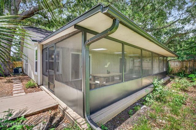 1031 24TH Street N, Jacksonville Beach, FL 32250