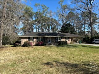 40 Azalea Avenue, Garden City, GA 31408