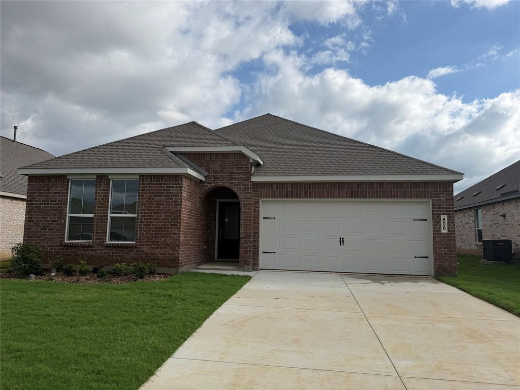 608 Arabian Lane, Aubrey, TX 76227