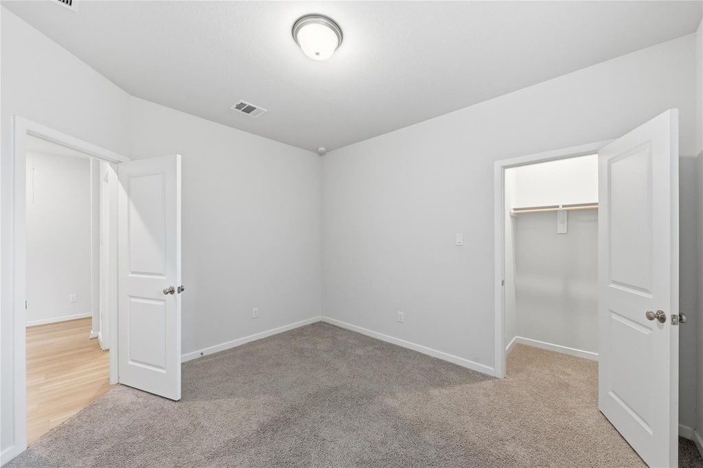 Image 23 of property listing at 7819 Wyndham Harbor Court, Richmond, TX 77407