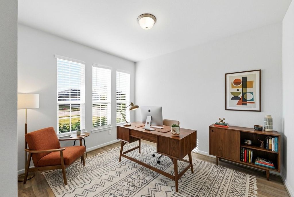 Image 5 of property listing at 7819 Wyndham Harbor Court, Richmond, TX 77407