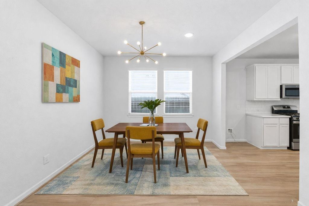 Image 8 of property listing at 7819 Wyndham Harbor Court, Richmond, TX 77407