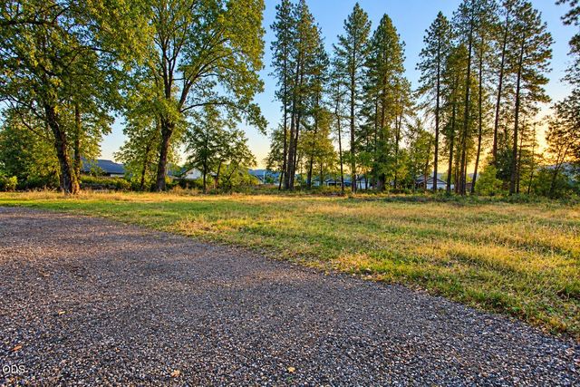 1885 Hubbard Lane, Grants Pass, OR 97527