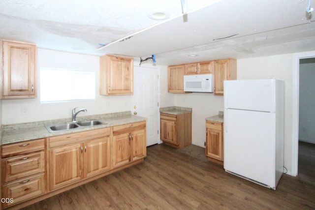 1885 Hubbard Lane, Grants Pass, OR 97527