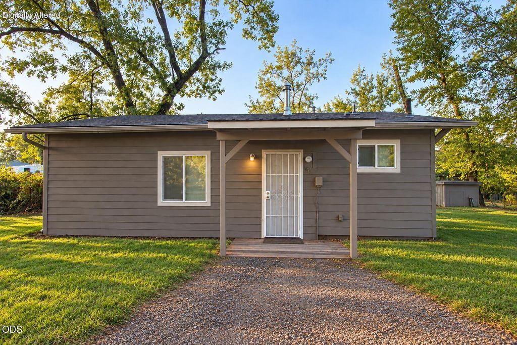 1885 Hubbard Lane, Grants Pass, OR 97527