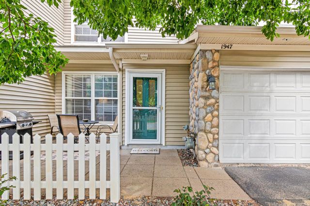 1947 Bluestem Lane, Shoreview, MN 55126