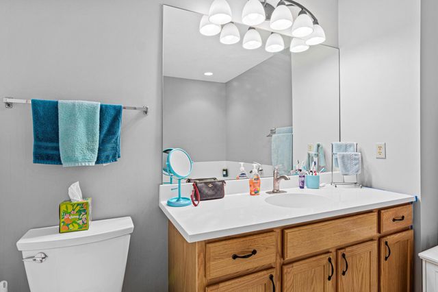 1947 Bluestem Lane, Shoreview, MN 55126