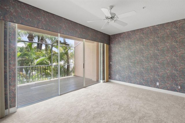 3954 HAMILTON CLUB CIRCLE 14, Sarasota, FL 34242