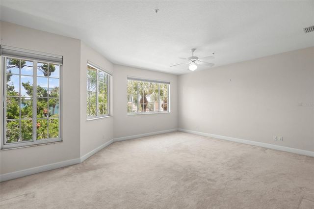 3954 HAMILTON CLUB CIRCLE 14, Sarasota, FL 34242