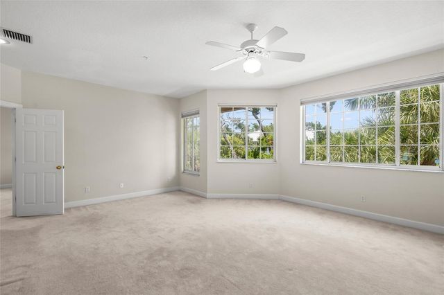 3954 HAMILTON CLUB CIRCLE 14, Sarasota, FL 34242