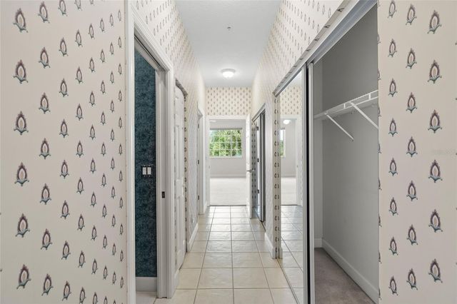 3954 HAMILTON CLUB CIRCLE 14, Sarasota, FL 34242