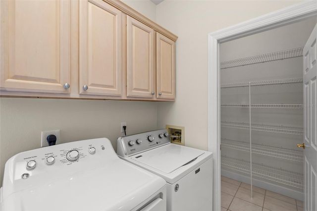 3954 HAMILTON CLUB CIRCLE 14, Sarasota, FL 34242