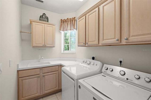 3954 HAMILTON CLUB CIRCLE 14, Sarasota, FL 34242
