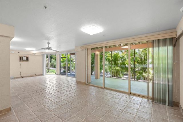 3954 HAMILTON CLUB CIRCLE 14, Sarasota, FL 34242