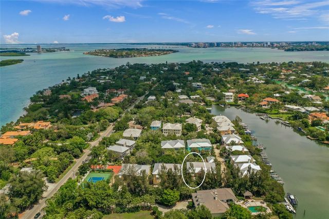 3954 HAMILTON CLUB CIRCLE 14, Sarasota, FL 34242