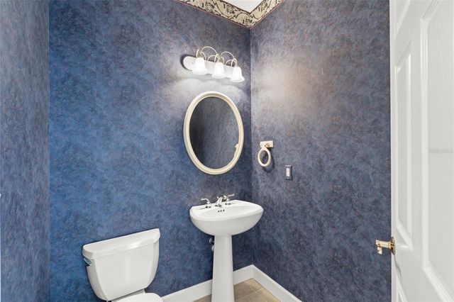 3954 HAMILTON CLUB CIRCLE 14, Sarasota, FL 34242