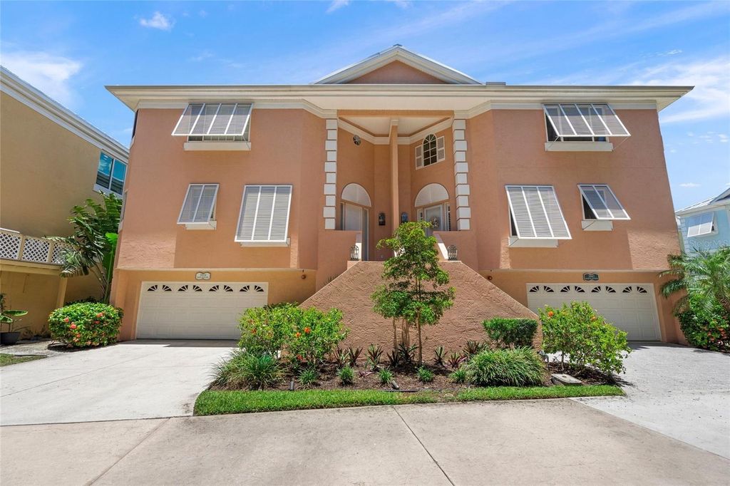 3954 HAMILTON CLUB CIRCLE 14, Sarasota, FL 34242
