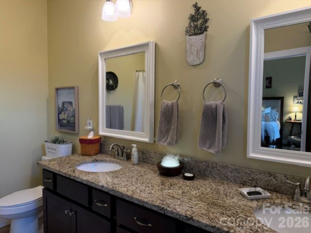 27 Day Lilly Court, Hendersonville, NC 28739