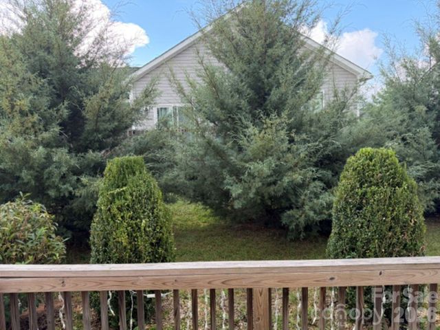 27 Day Lilly Court, Hendersonville, NC 28739