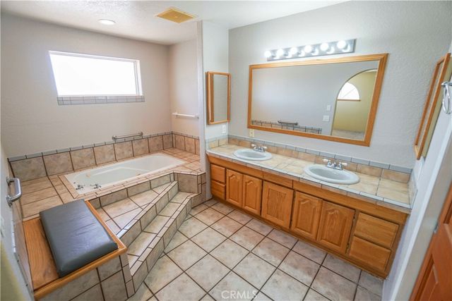 18633 Kamana, Apple Valley, CA 92307