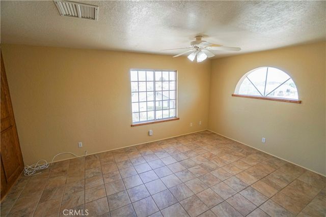 18633 Kamana, Apple Valley, CA 92307