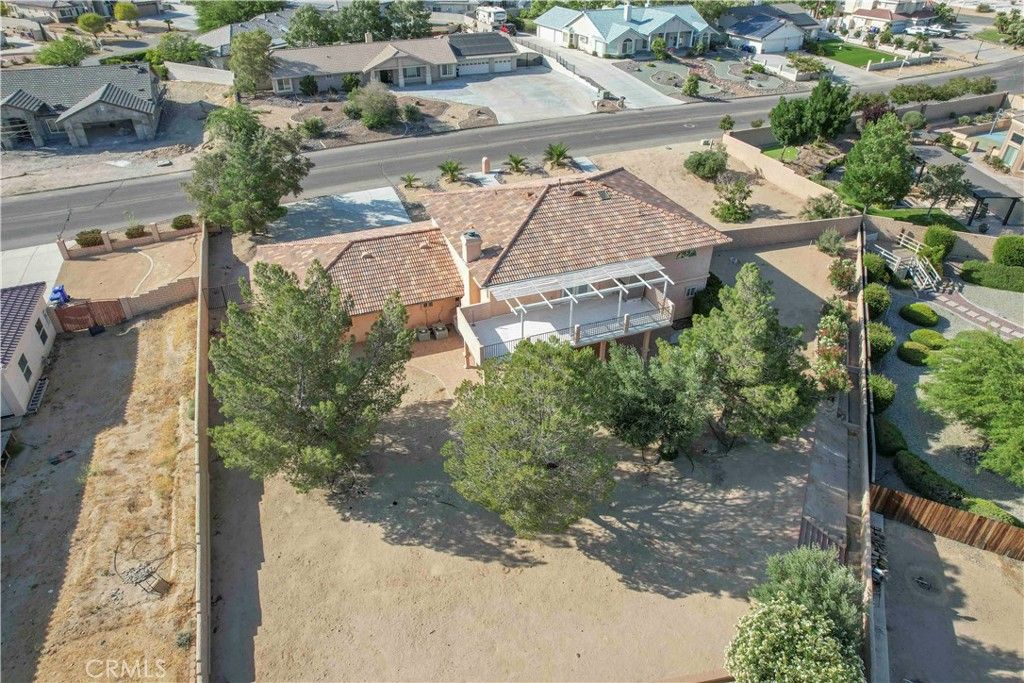 Image 5 of property listing at 18633 Kamana, Apple Valley, CA 92307