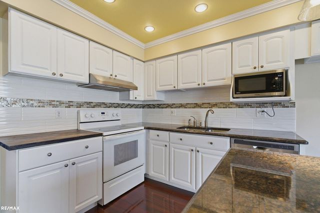 13456 Denver Circle, Sterling Heights, MI 48312