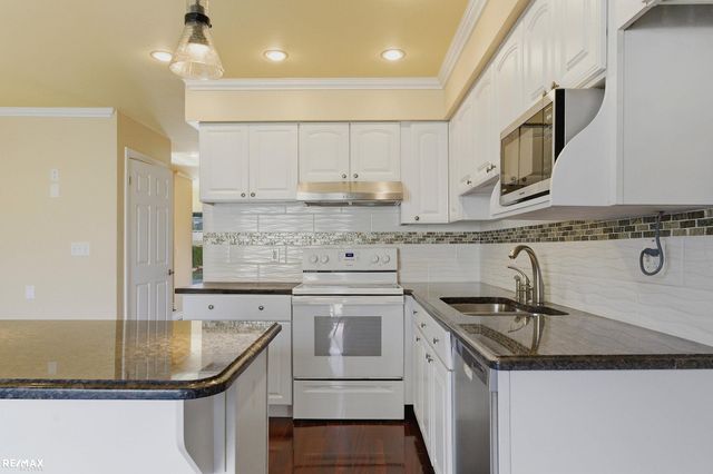 13456 Denver Circle, Sterling Heights, MI 48312