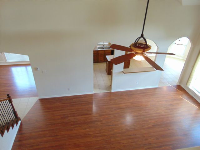 212 Crystal Lake Drive, Desoto, TX 75115