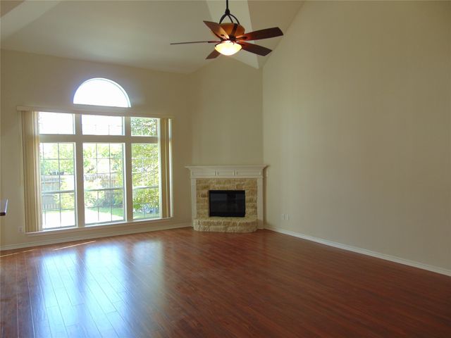 212 Crystal Lake Drive, Desoto, TX 75115