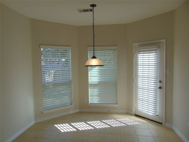 212 Crystal Lake Drive, Desoto, TX 75115