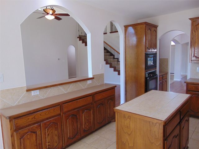 212 Crystal Lake Drive, Desoto, TX 75115