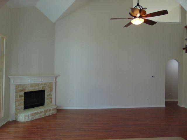 212 Crystal Lake Drive, Desoto, TX 75115